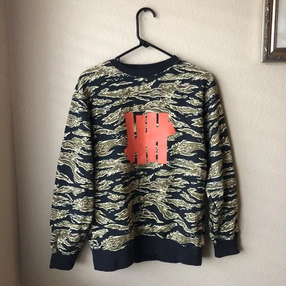 Undefeated Sweaters Undefeated Red Strikes Tiger Camo
